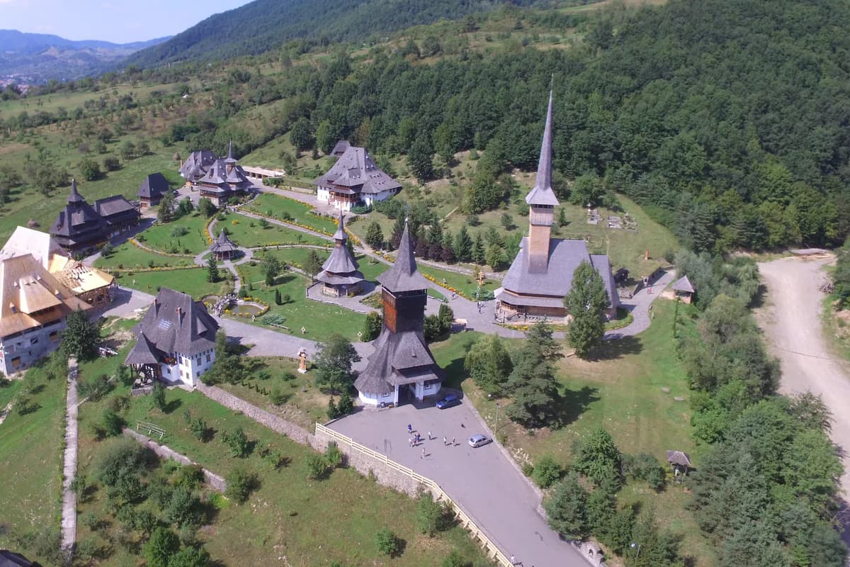 Ansamblul actual al Mănăstirii Bârsana din Maramureș