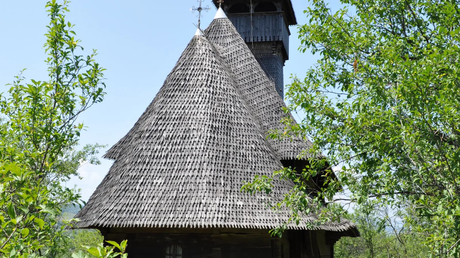 Biserica de lemn Intrarea Maicii Domnului în Biserică din Bârsana, componentă UNESCO
