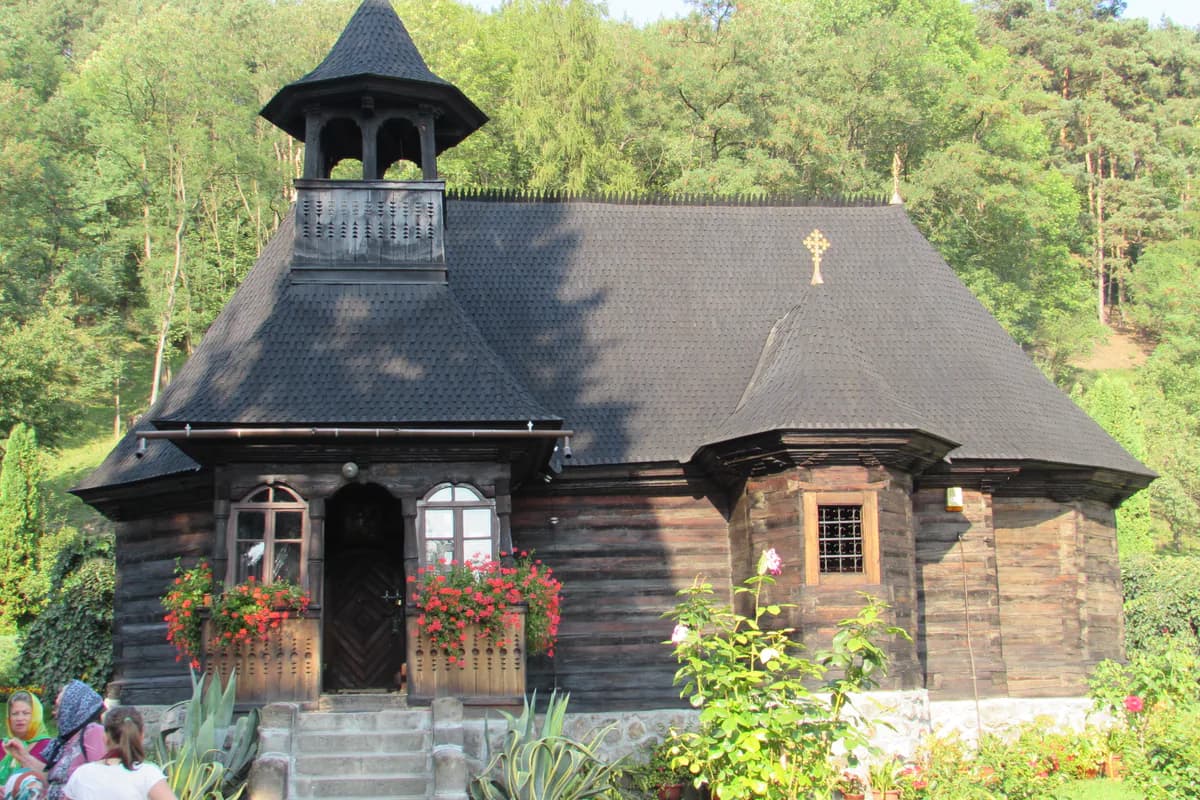 biserica de lemn a Mănăstirii Toplița