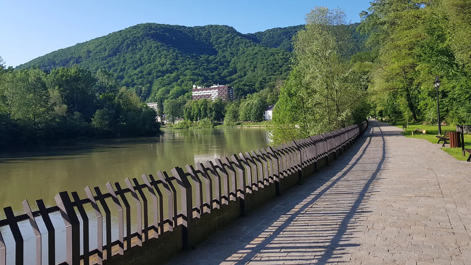 vedere documentară actuală din Călimănești