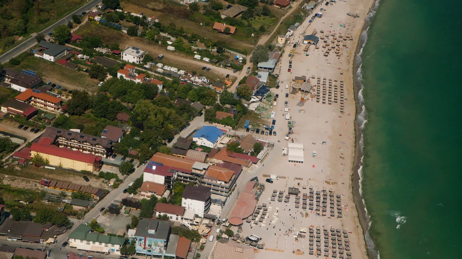 Vama Veche și țărmul Mării Negre văzute de sus