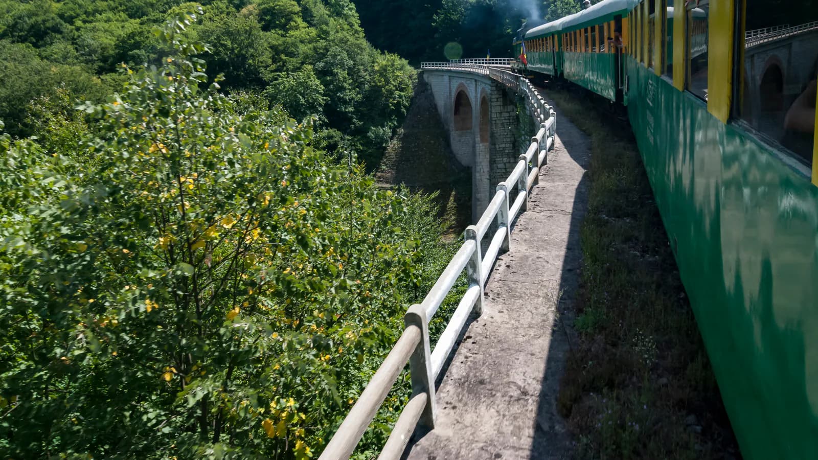 viaduct pe calea ferată Oravița - Anina