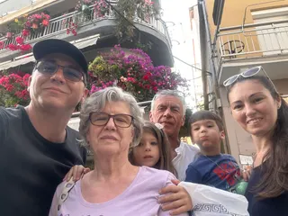 Poză 1 din povestea Thassos în iunie, cu copiii și bunicii